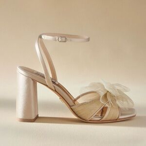 Badgley Mischka Tess Women’s Tulle Bow Block Heels Pearl Nude Size 7.5 Sandals
